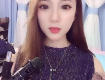 小朵小姐姐,青春活力，魅力四射的时尚达人